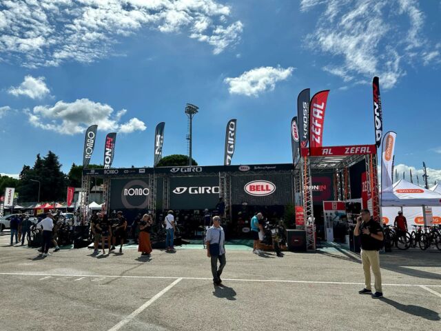 Italian Bike festival day 1 andato!
Siete stati tantissimi e bellissimi ❤️ vi aspettiamo domani per mostrarvi novitá e anteprime allo stand J43!!! #boninbike @girocycling @bellhelmets_bike @krossbikes @ns_bikesco @rondo_cc @zefalbike @cosmonauts_eyewear @italianbikefestival